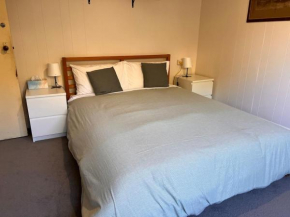 Alkira Cottage - Cozy, Comfortable, and Convenient, Katoomba